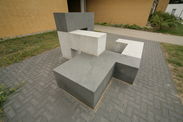 Kunst am Bau - Skulptur  Begegnung  von Anne Sewcz © 2005 bbl-mv