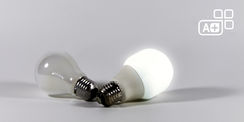 An oder Aus? Licht kann ausgeschaltet werden  wenn man seinen Arbeitsplatz für eine Besprechung oder die Pause verlässt. Das spart Strom. © 2012 be:deuten.de //Kreativagentur