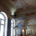 Restauratoren überprüfen die Wand- und Deckenfassungen. © Prodenkmal Berlin/Bamberg