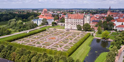 Luftaufnahme Schloss und Schlossgarten im August 2017 © 2018 Jörn Tirgrath  Röbel/Müritz