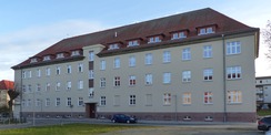 Westfassade mit Haupteingang © 2021 SBL Greifswald