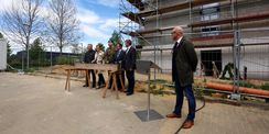 Unterkunftsgebäude in der Ernst-Moritz-Arndt-Kaserne wurde gerichtet © 2018 Betrieb für Bau und Liegenschaften Mecklenburg-Vorpommern