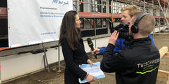 Carmen-Alina Botezatu vom BBL M-V im Interview mit den Redakteuren des Senders MV1. © 2019 Betrieb für Bau und Liegenschaften Mecklenburg-Vorpommern