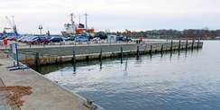 Kempowski-Ufer im Stadthafen Rostock - hier legen Fahrgastschiffe an. © 2021 SBL Rostock