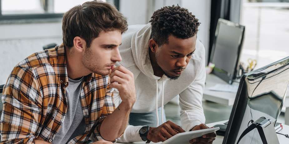 Kommen Sie zur staatlichen Bau- und Liegenschaftsverwaltung. Werden Sie Teil des Teams und gestalten Mecklenburg-Vorpommern mit! © lightfieldstudios / adobestock Kommen Sie zur staatlichen Bau- und Liegenschaftsverwaltung. Werden Sie Teil des Teams und gestalten Mecklenburg-Vorpommern mit! © lightfieldstudios / adobestock