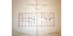 Historische Zeichnung von 1892 - Grundriss Erdgeschoss - mit Erweiterung des Magazinbereiches um vier Fensterachsen (rechts) © 2022 SBL Greifswald