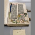 Die36zeilige Bibel  von der es weltweit nur noch 4 komplette Exemplare gibt  ist eine der wertvollen Schriften  die in der Alten Universitätsbibliothek aufbewahrt werden © 2022 Finanzministerium M-V