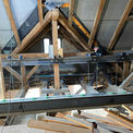 Die Unterkonstruktion des Daches wird erneuert. © 2023 SBL Schwerin