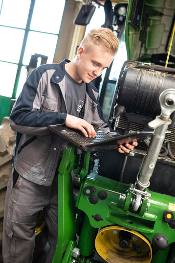 Starte deine Karriere als Landmaschinentechniker/in © RWA