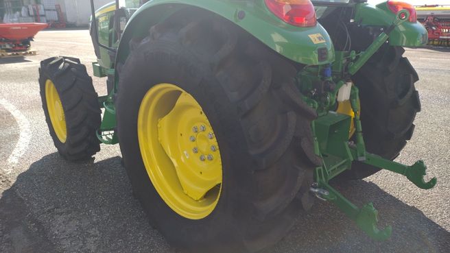 John Deere 5067E 6703369258396315 © GM Bilder