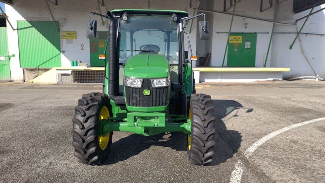 John Deere 5067E 670336925839635 © GM Bilder