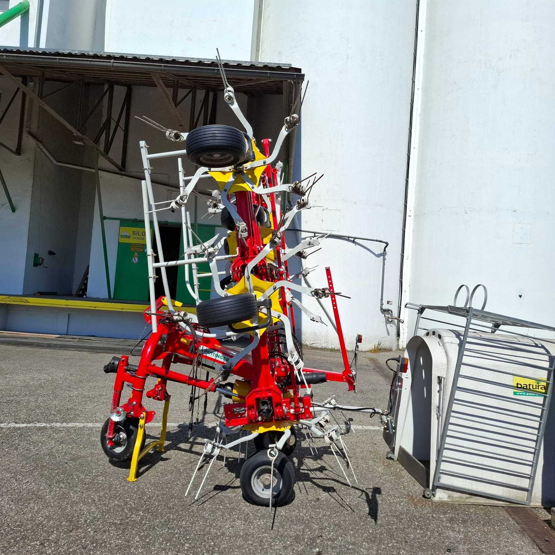 PÃ¶ttinger Kreiselheuer /HIT 8.91 68143701708973143811 © GM Bilder