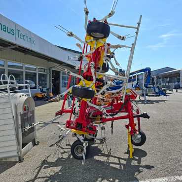 PÃ¶ttinger Kreiselheuer /HIT 8.91 68143701708973143813 © GM Bilder