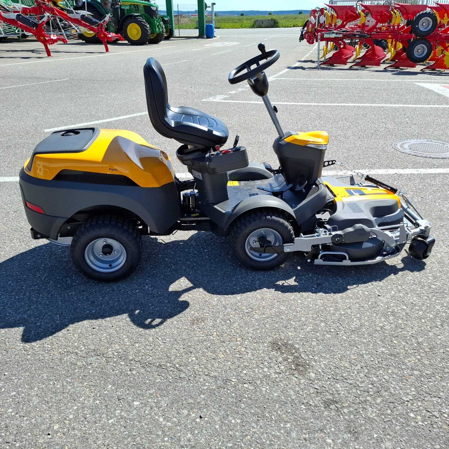 Stiga Rasentraktor / Park 500 WX 6821216600426914255 © GM Bilder