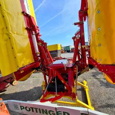 PÃ¶ttinger Mähwerk / Novadisc X8 685332084813 © GM Bilder