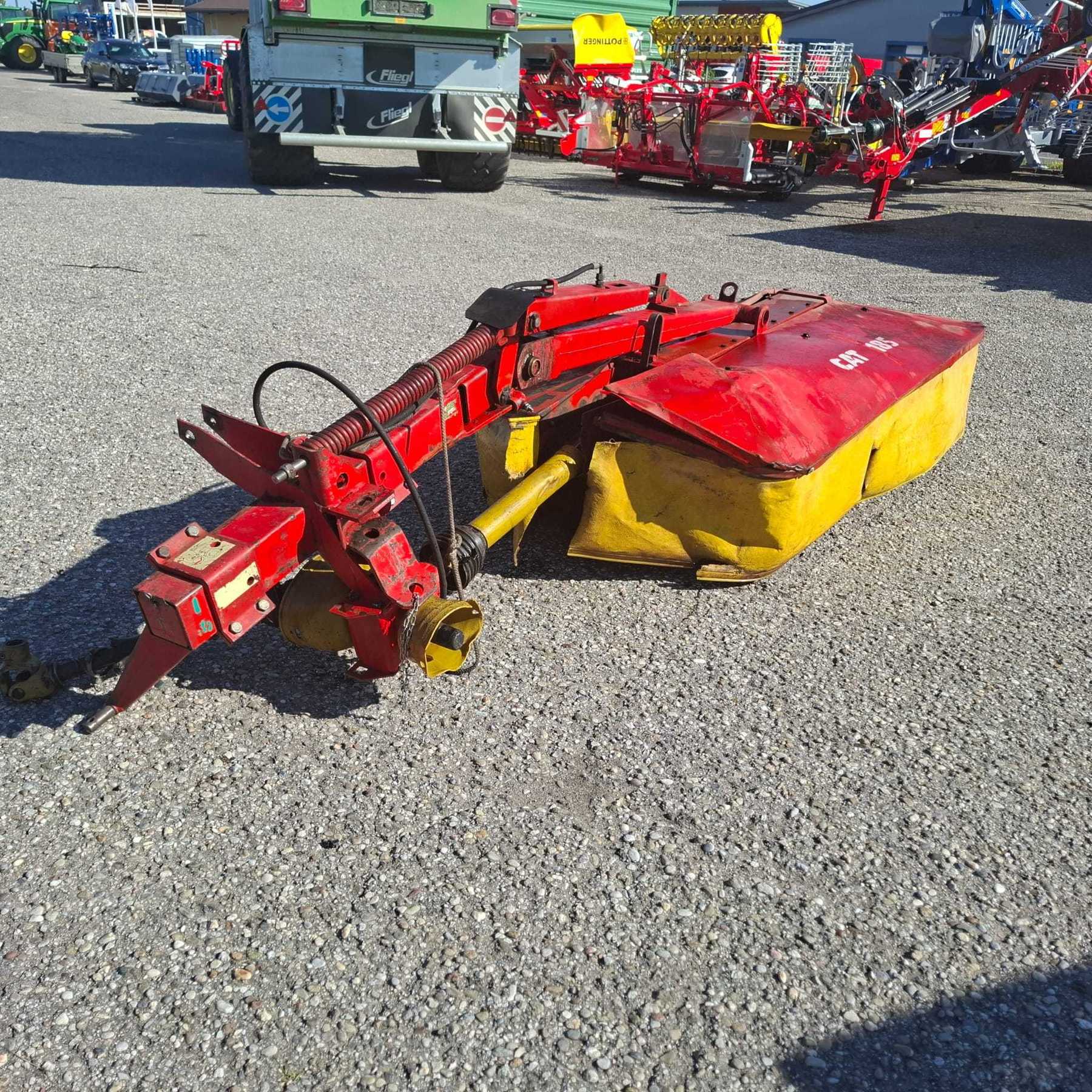 PÃ¶ttinger Mähwerk / Cat 185 686644183618911193430 © GM Bilder