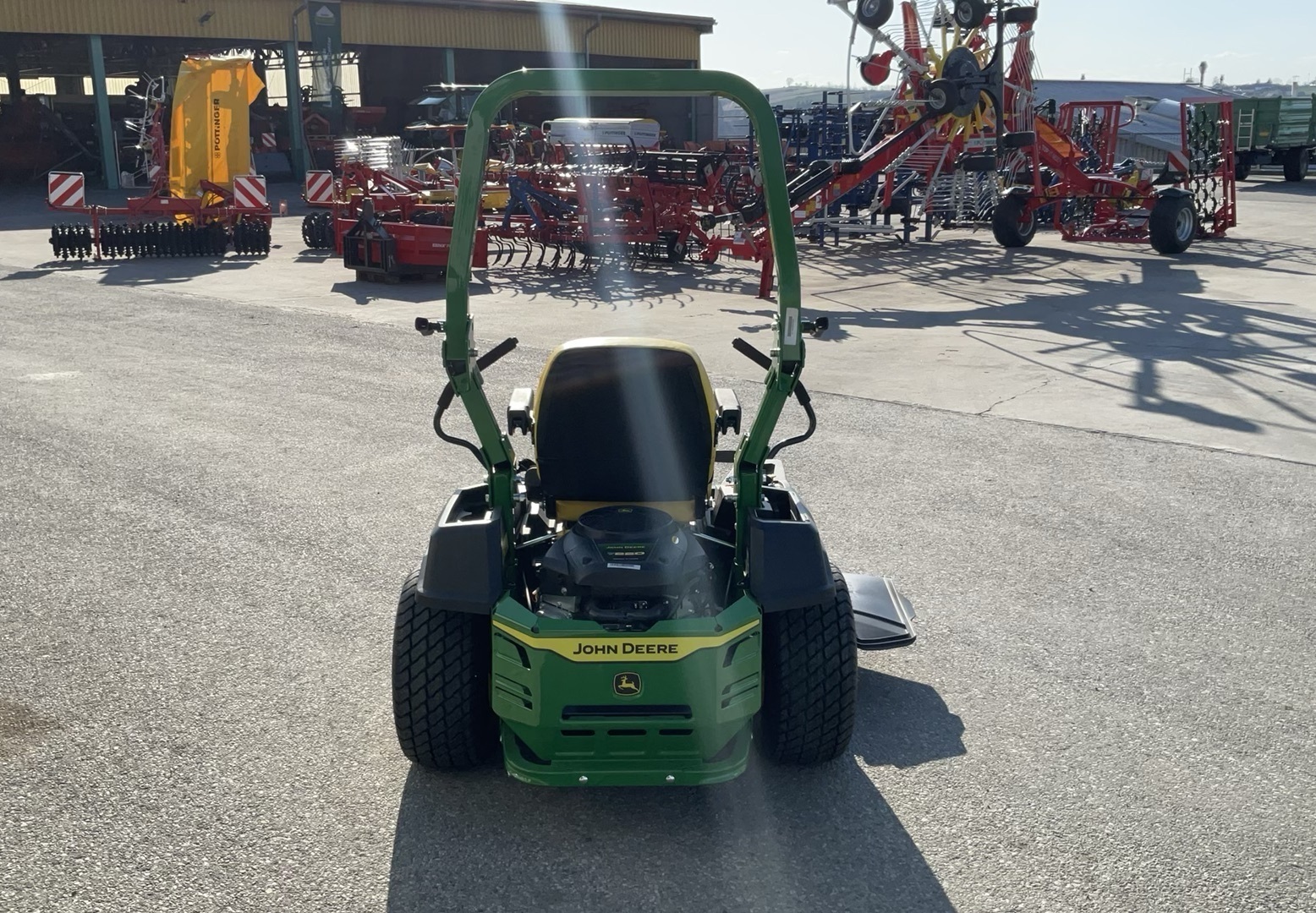 John Deere Z 515E 190798476 © GM Bilder