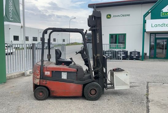 NISSAN Q02L 25CU 65783646777040775 © GM Bilder