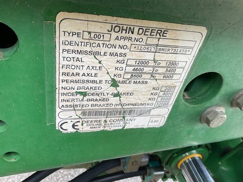John Deere 6170R 6498732088795999440021 © GM Bilder