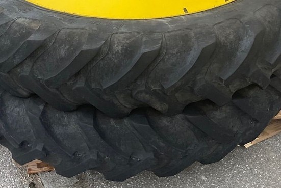 John Deere 230/95R32 - 270/95R44 66064417885666 © GM Bilder