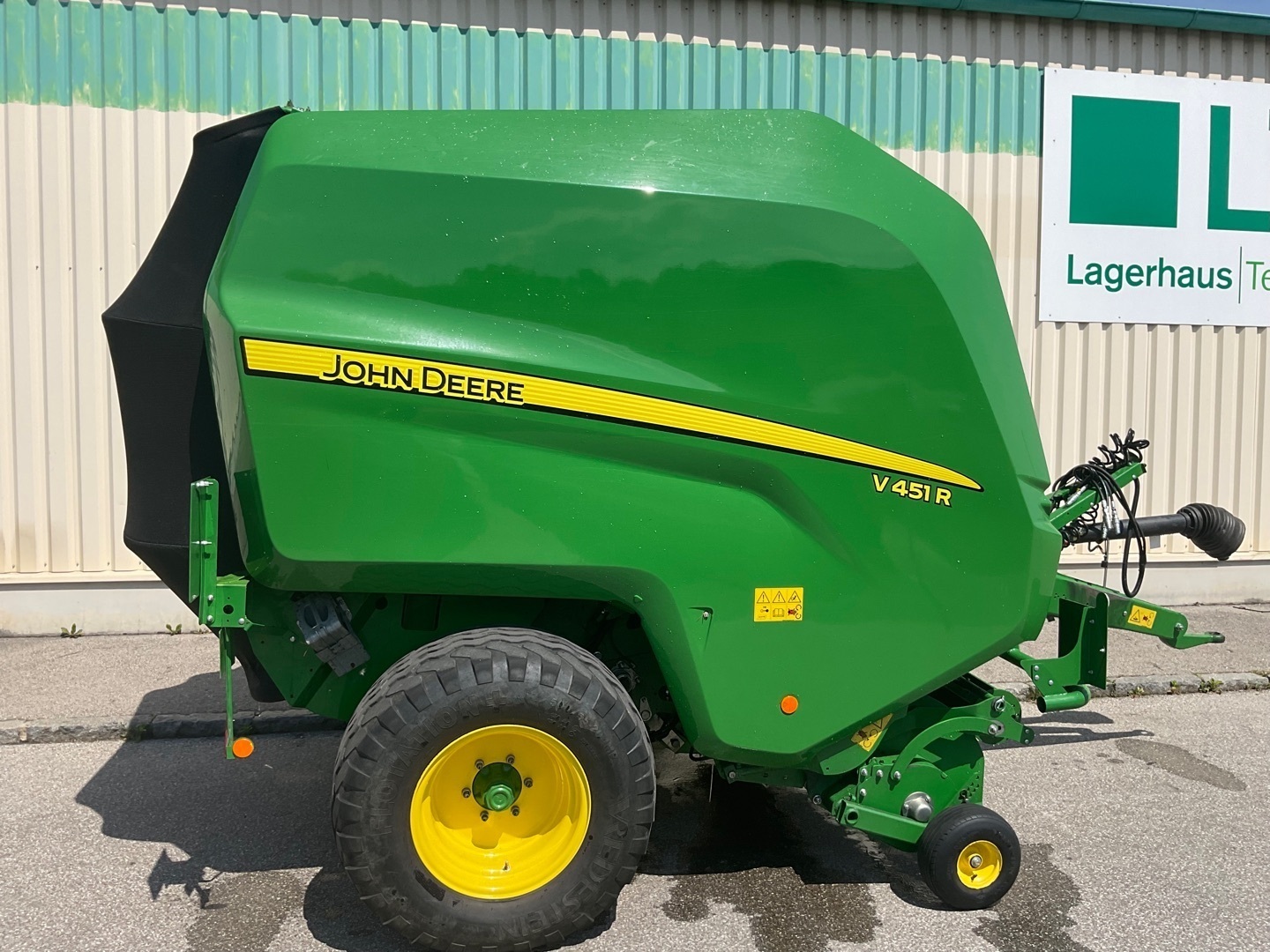 John Deere V451R 6654165853383892467 © GM Bilder