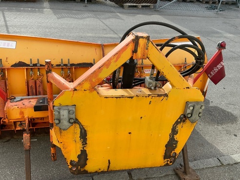 LESNIK Lesnik 2500 6726838705619296 © GM Bilder