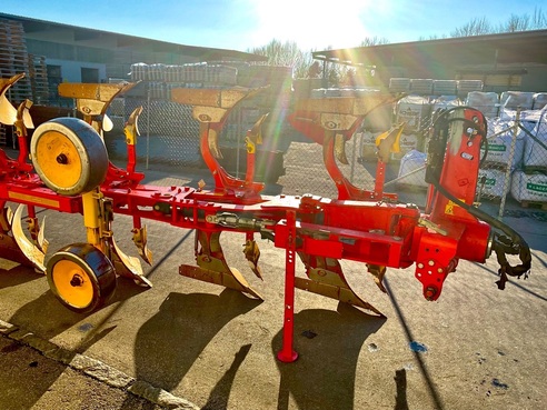 PÃ¶ttinger 45 S Plus 5-sch. 6743358393612001744 © GM Bilder