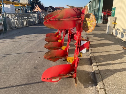 PÃ¶ttinger 45 S Plus 5-sch. 6743358393612001745 © GM Bilder