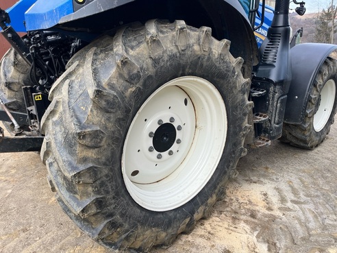 New Holland T5.120 EC 678753640571212 © GM Bilder