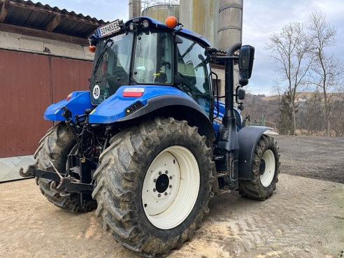 New Holland T5.120 EC 67875364057122 © GM Bilder