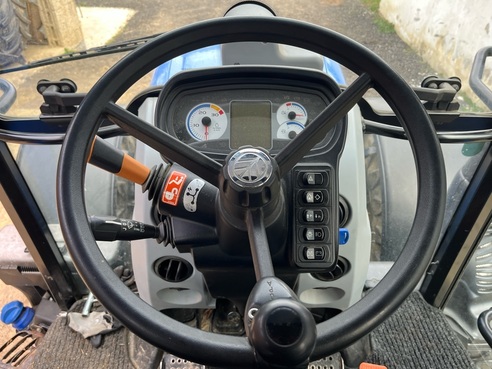 New Holland T5.120 EC 67875364057127 © GM Bilder
