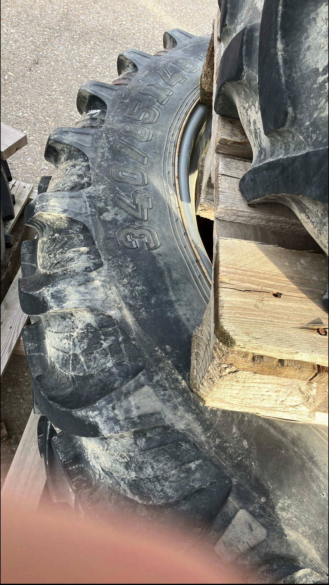 Vredestein 340/85 R48 & 11.2-25 65181728840 © GM Bilder