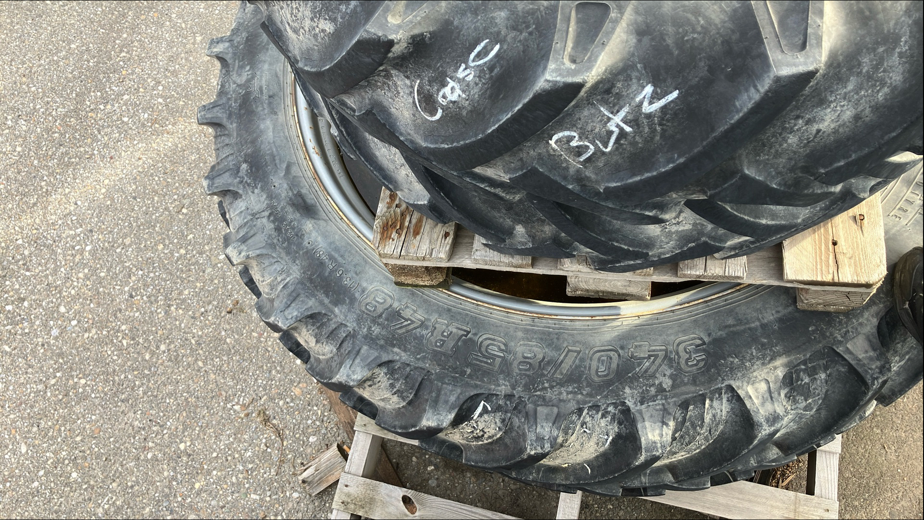 Vredestein 340/85 R48 & 11.2-25 65181728844 © GM Bilder