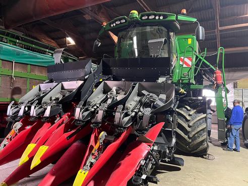John Deere T670 670855773761764 © GM Bilder