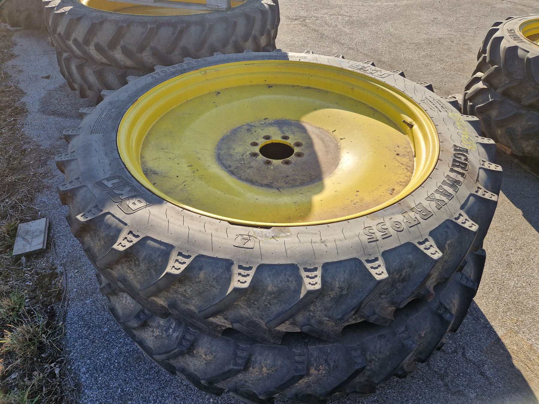 Alliance 270/95R46 & 270/80R32 679700418200183031 © GM Bilder