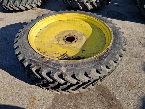 Firestone 230/95R44 67977976515280922 © GM Bilder
