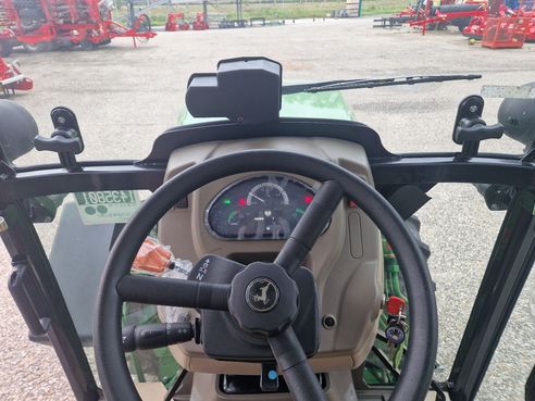 John Deere 5075 GF 681375325478745819 © GM Bilder