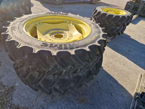 Mitas 340/85R38 & 280/85R28 683615612 © GM Bilder