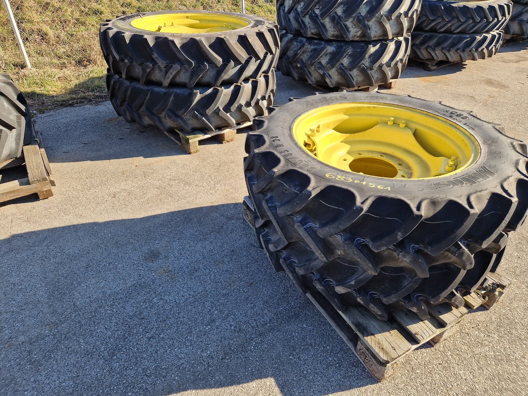 Mitas 340/85R38 & 280/85R28 683615613 © GM Bilder
