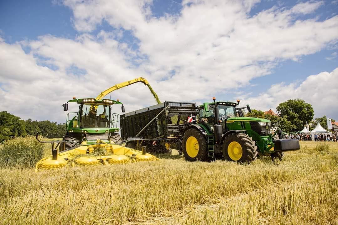 John Deere 8500 683700997 © GM Bilder