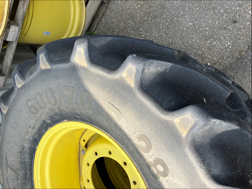Mitas 650/75 R42 und 600/70 R28 683784240 © GM Bilder
