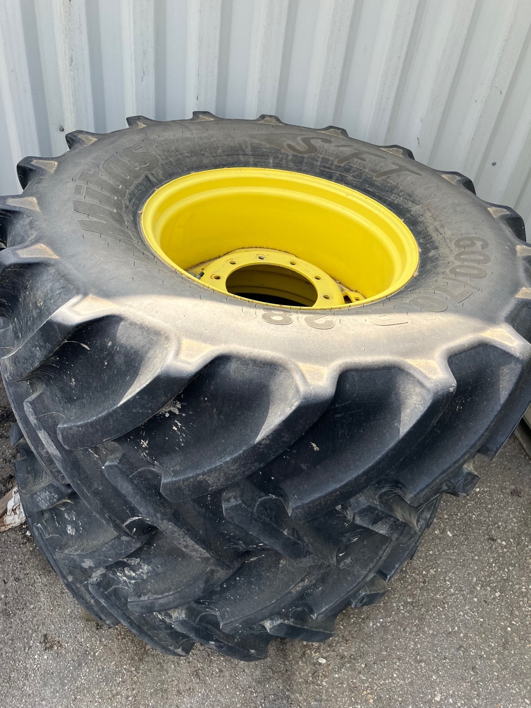 Mitas 650/75 R42 und 600/70 R28 683784241 © GM Bilder