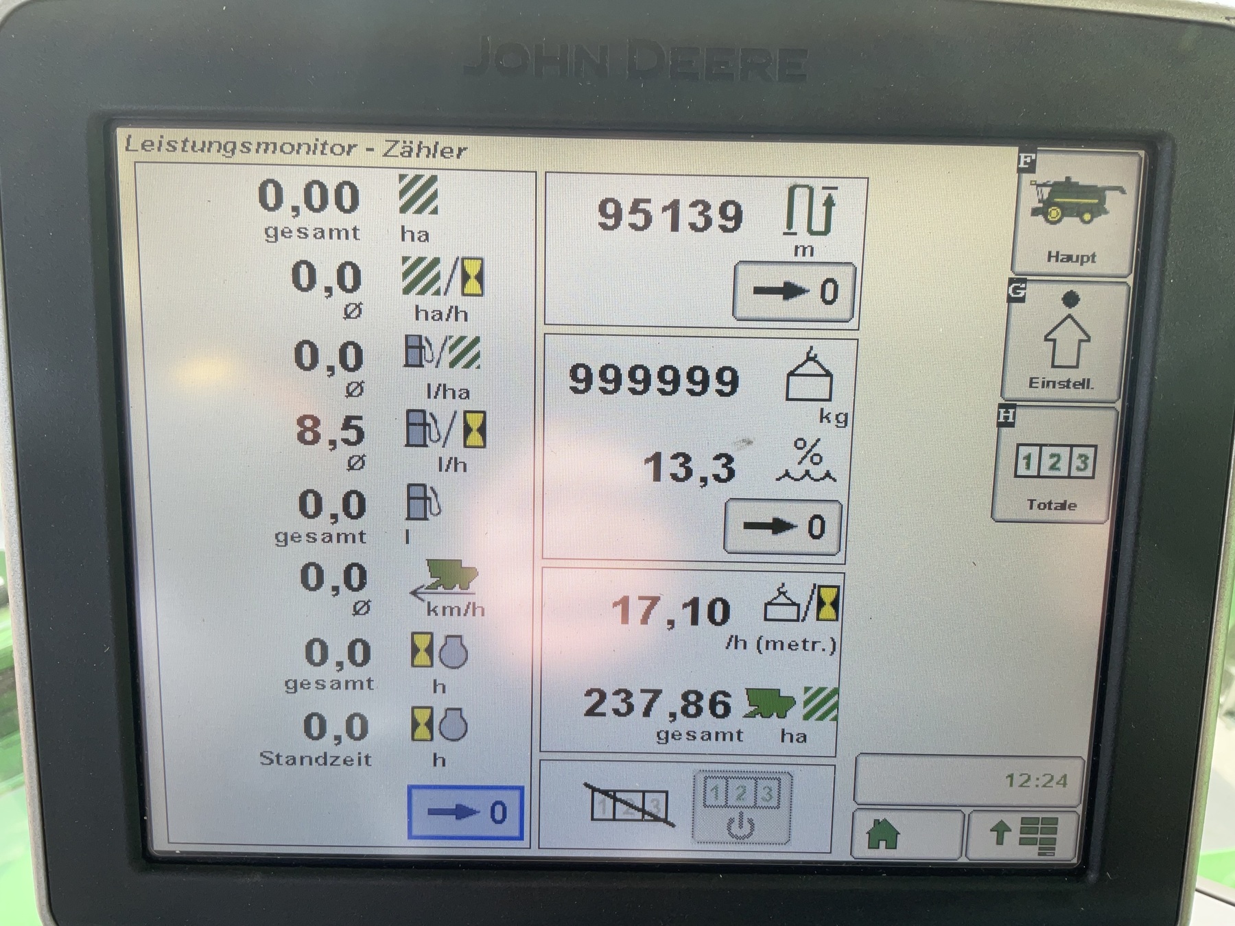 John Deere T550 i 6838077131 © GM Bilder