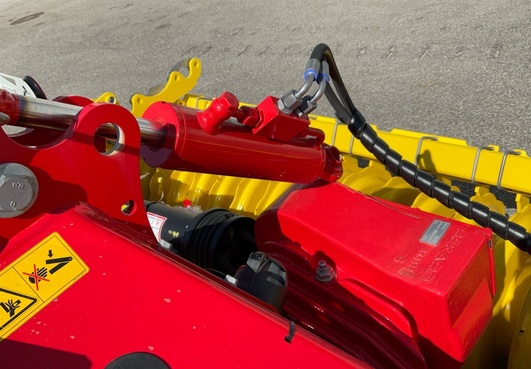 PÃ¶ttinger Lion 3040 683836918 © GM Bilder