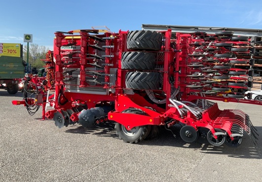 PÃ¶ttinger Terrasem V6000D 683870787 © GM Bilder