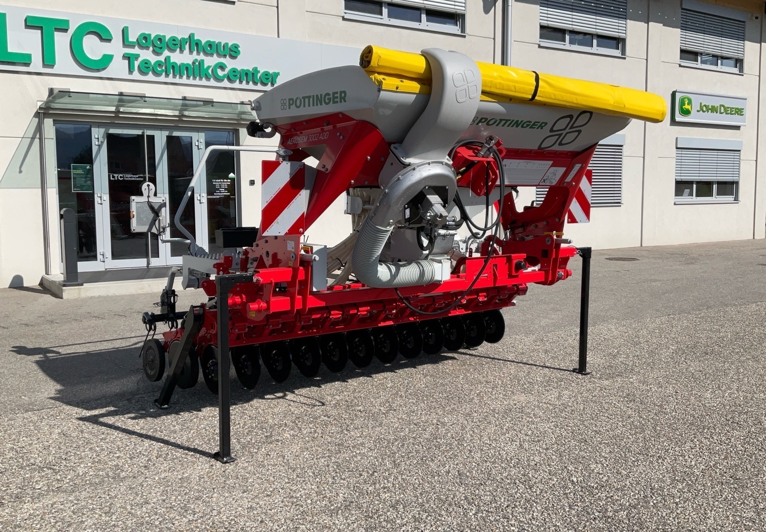 PÃ¶ttinger Aerosem 3002 ADD 683889881 © GM Bilder