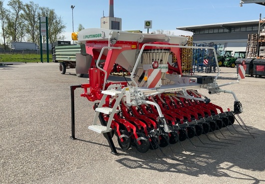 PÃ¶ttinger Aerosem 3002 ADD 683889883 © GM Bilder