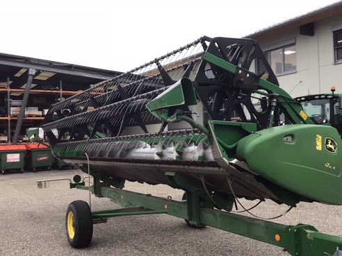 John Deere Schneidwerk 622R 683907566 © GM Bilder