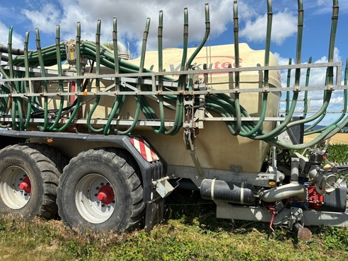 Vakutec K 14 PUL 14m3 mit 15m Schleppschlauch 6855104454434966570 © GM Bilder