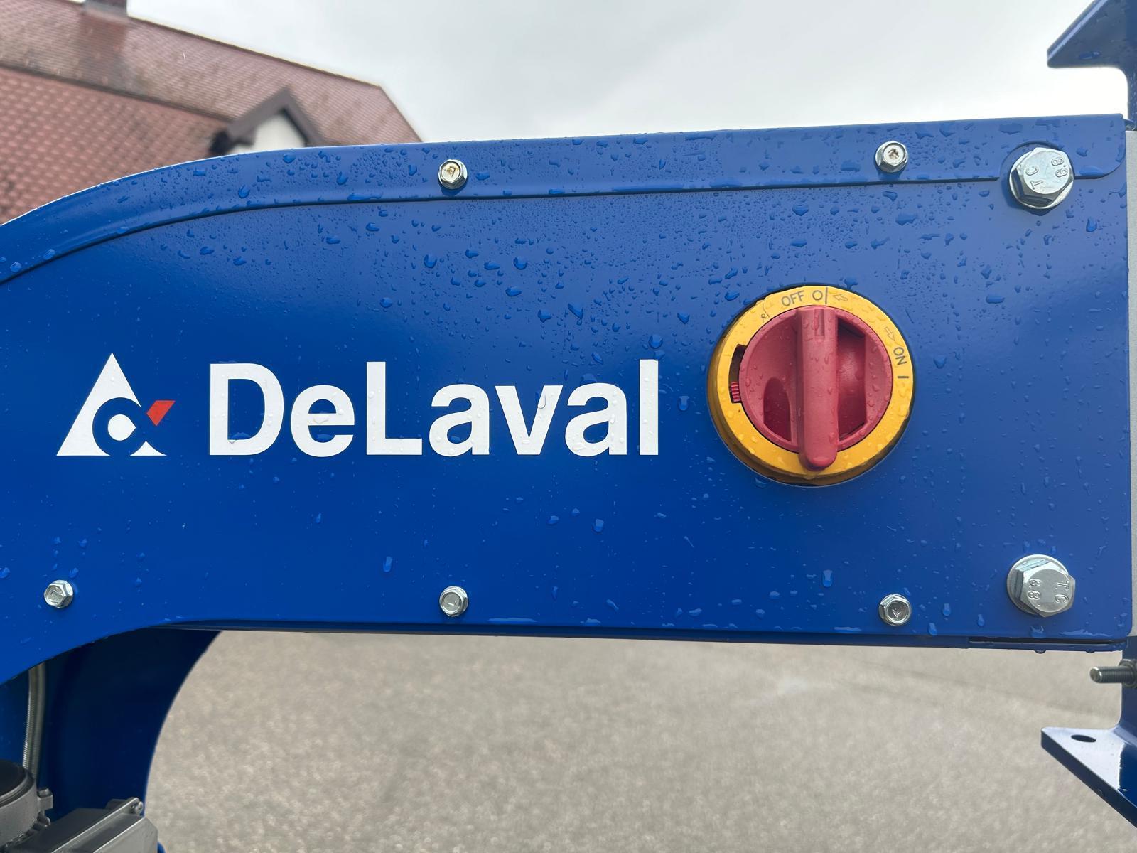 Diverse DeLaval Viehbürste/Kuhbürste 66147757356426225468 © GM Bilder